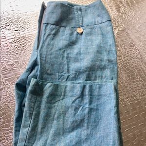 Cute baby blue linen Bermuda